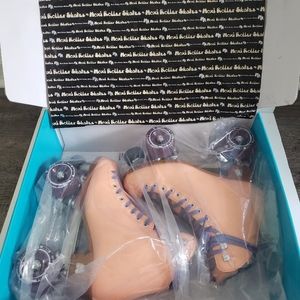 Moxi Beach Bunny W7 🛼 MANY CUTE EXTRAS!